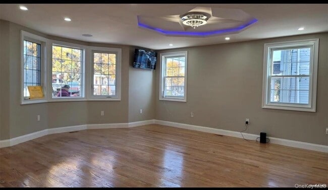 Photo - 249-10 139th Ave