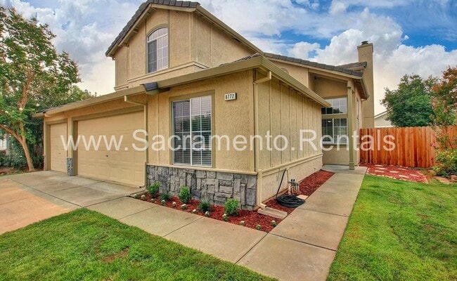 Photo - Spacious Elk Grove 5bd/3ba House with 3 Car Garage