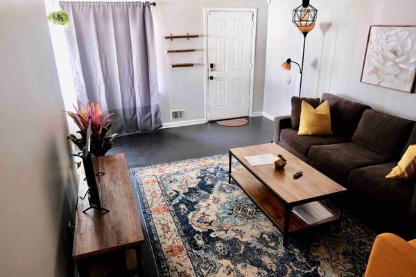 Photo - 2901 Sylvan Rd (Atlanta, GA)