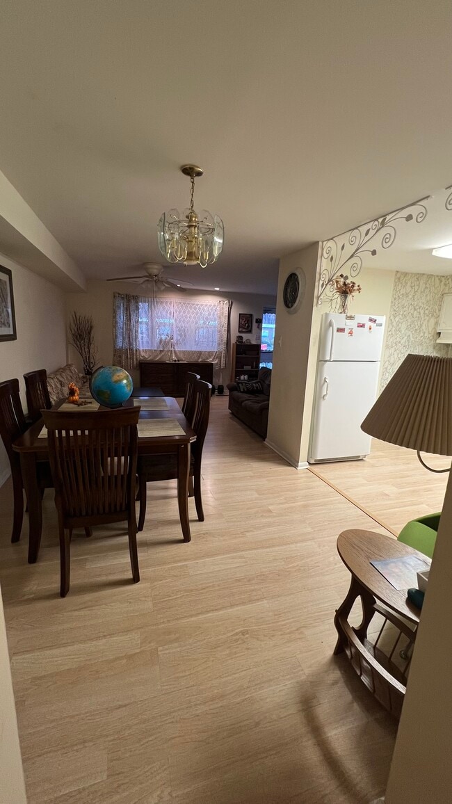 Building Photo - 2300 Strahle St Unit 1st Floor