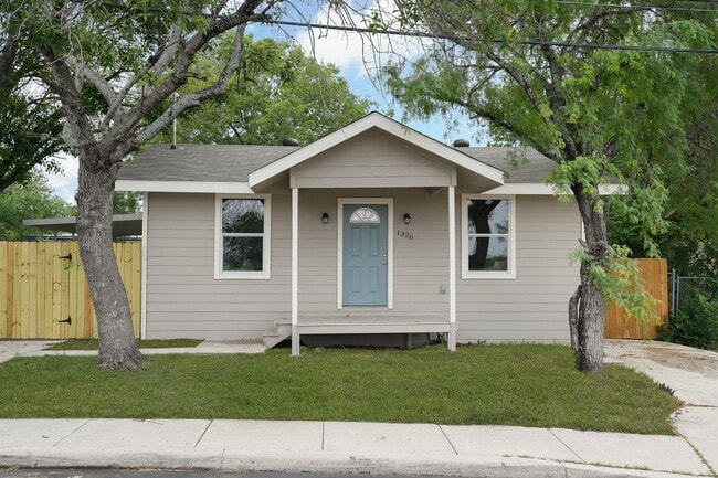 Photo - 3 bedroom 2 bath less than a mile from Fort Sam AFB!