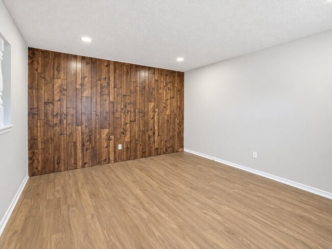 4745 Del Porte St