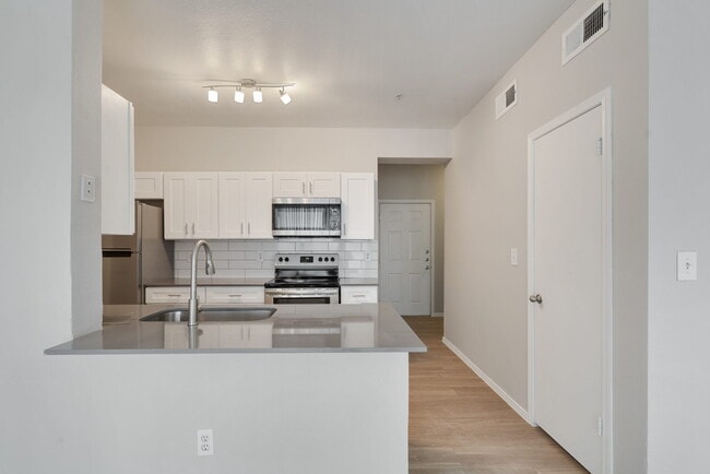 The Calvin - The Calvin Apartments