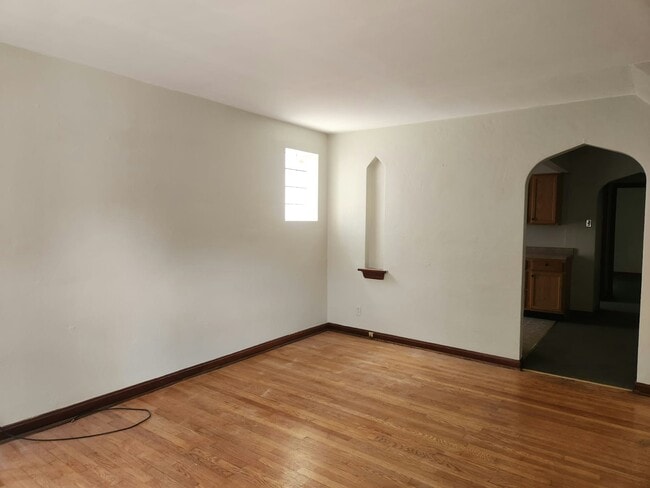 Building Photo - 4127 Michigan Ave Unit 1f Rental