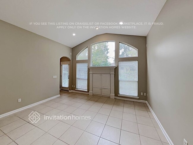 Photo - 149 Oak Common Ave