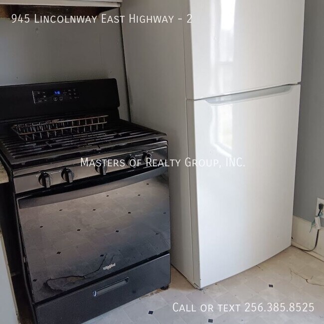 Photo - Renovated 2 bedroom/1 bathroom in Mishawak... Unit 2