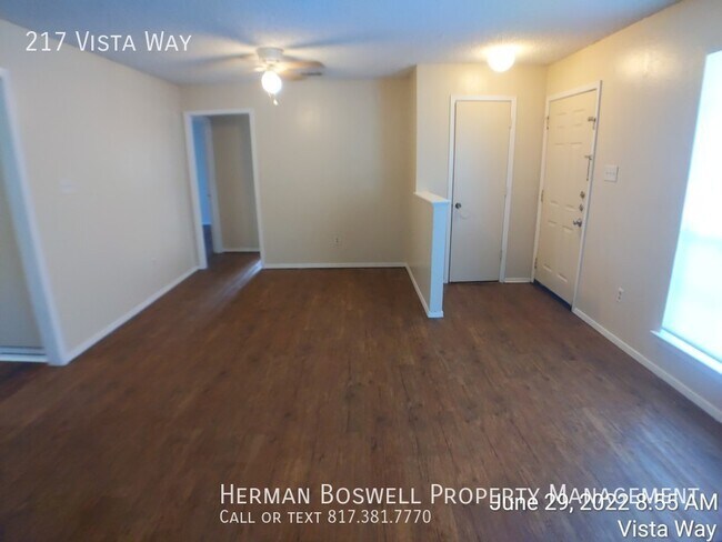 Photo - 217 Vista Way