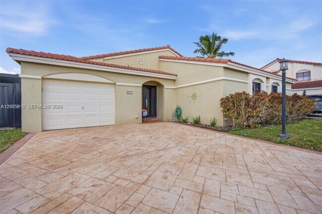 Photo - 561 SW 87th Ct