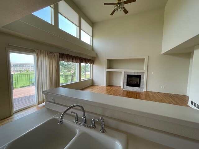 Photo - 9060 Strand Way