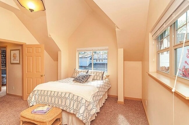 Photo - Three bedroom Duplex | Available Early June