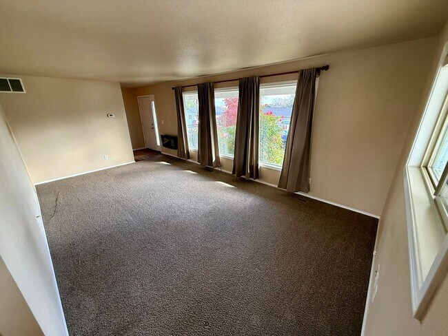 Photo - **For Rent: Spacious 4-Bedroom Home with 2...