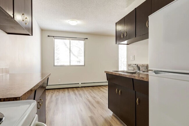 Photo - Valhalla Apartments