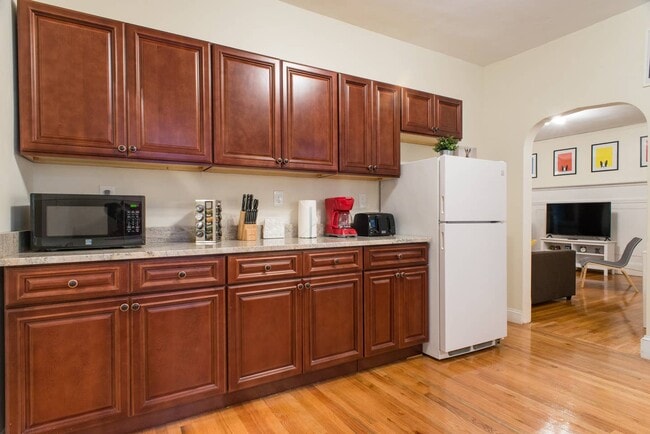 Photo - 1249 Beacon St Unit 3