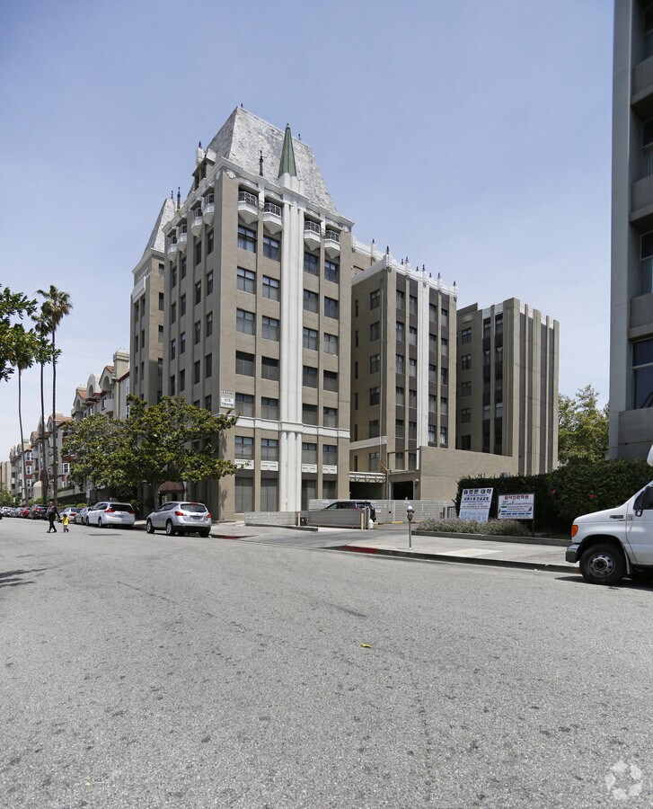 Gramercy Wilshire - Gramercy Wilshire Apartments