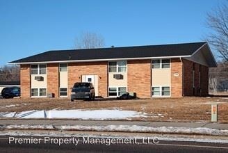 Photo - 725 College Ave S