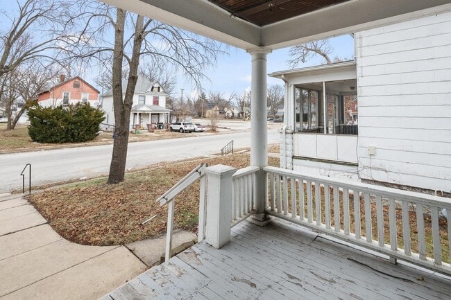 Photo - 1321 W 13th St