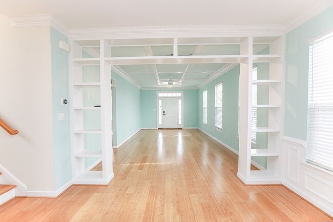 Photo - Beautiful Move-In Ready craftsman style home in Norfolk!