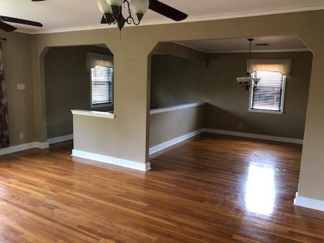 Photo - 2-fgs0032 Unit #34