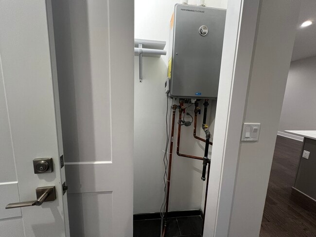 Photo - 4819 Main St Unit 203