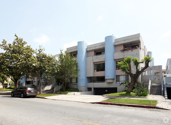 550 West Stocker Street Apartments - 550 West Stocker Street Apartments