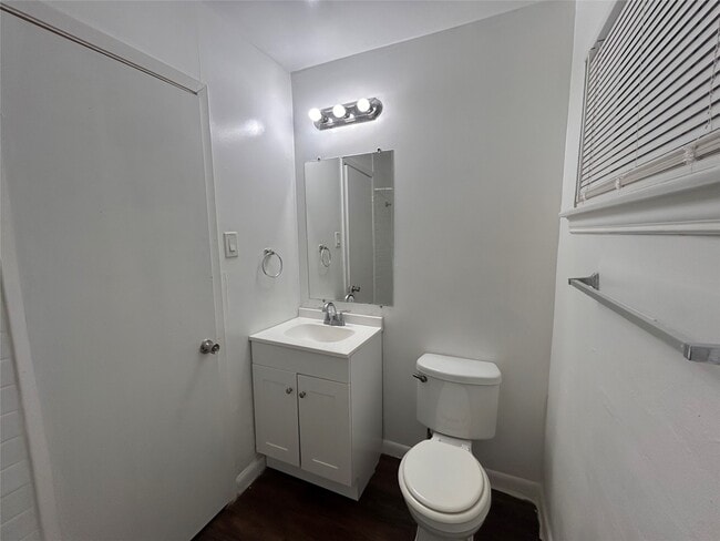 Photo - 8803 Timberside Dr Unidad 4