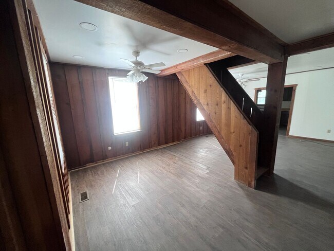 Photo - 3 Bedroom House!