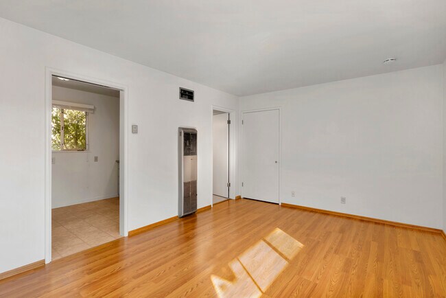 Photo - 2145 Santa Clara Ave Unit K