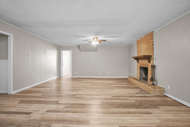 Photo - 4309 42nd St