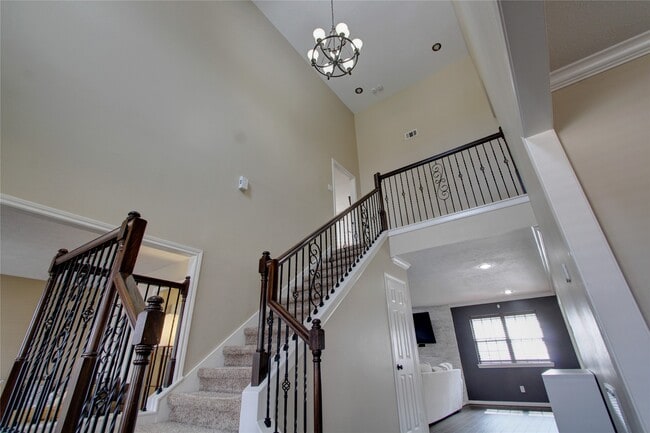 Photo - 6002 Thom Rd