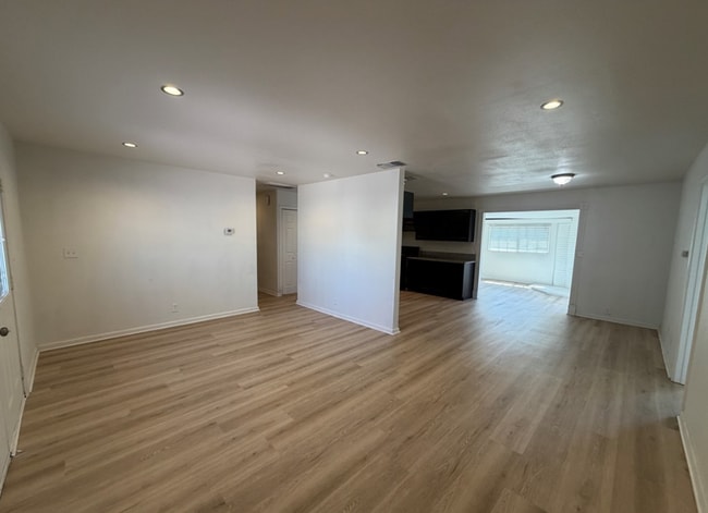 3331 Amhurst Dr