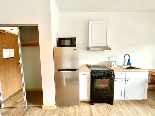 Photo - Ski Town Apartments