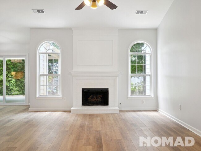 Photo - 3 Bedroom Single Family Home in Alpharetta