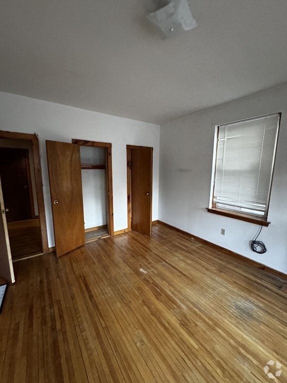 Building Photo - 183 Strathmore Rd Unit #1 Rental