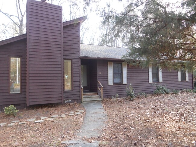 Building Photo - Peaceful Carrboro Living with Private Deck & Wooded Views
