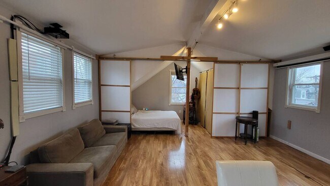 Photo - 22 Hingham St