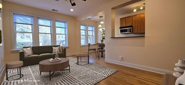 Building Photo - 6812 N Wayne Ave Unit 2B