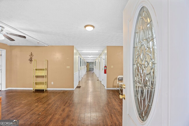Photo - 492 Pine Rd