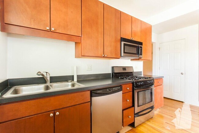 Building Photo - 3428 W Parker Ave Rental
