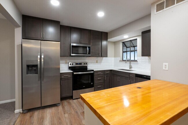 Photo - 2200 Bushnell Dr Unit H