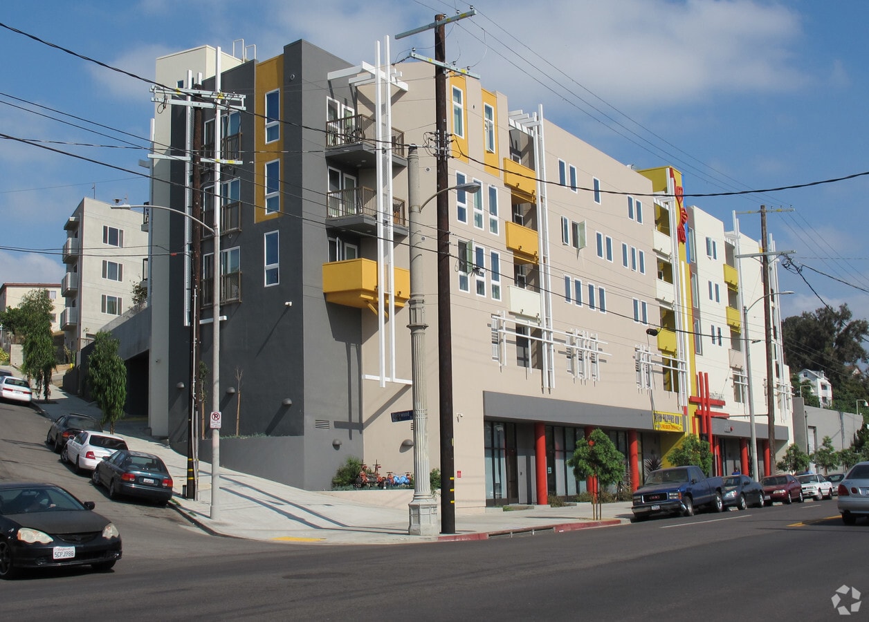Photo - 153 Glendale Blvd Apartments