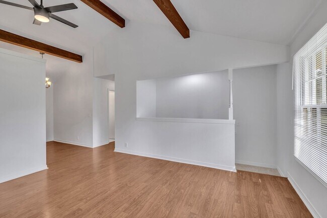 Photo - 108 Chiroc Rd Unit A