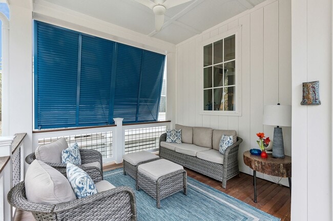 Photo - 9013 Stern Aly