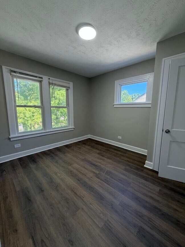 Photo - 1067 Rushleigh Rd