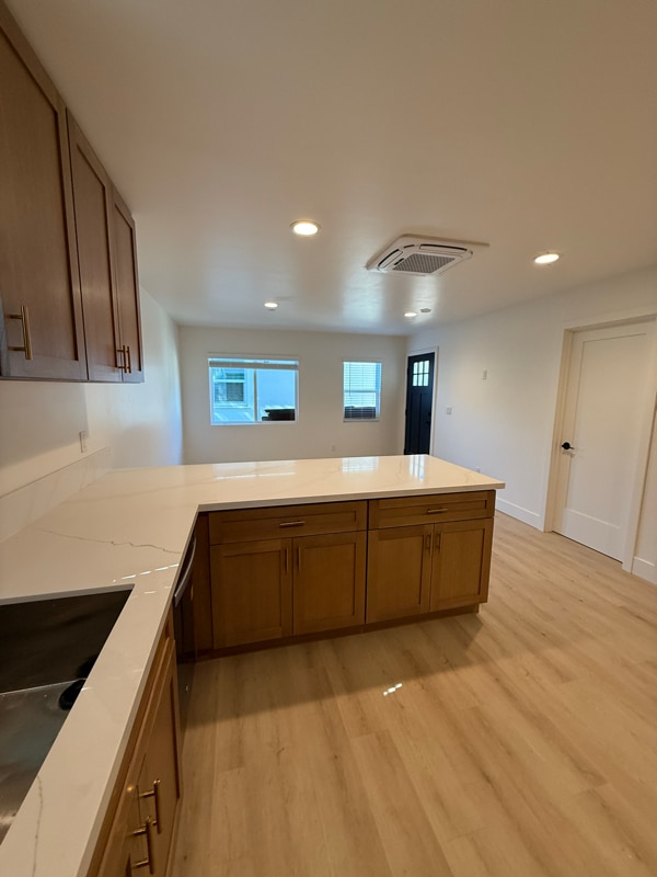 Photo - 6649 Delbarton St