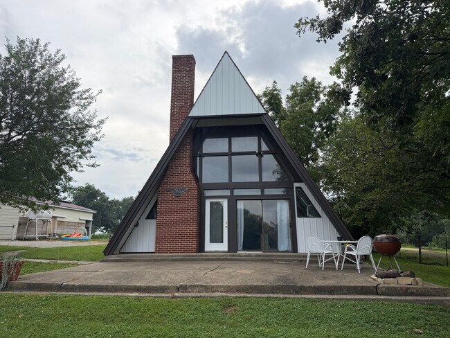 Photo - 558 E County Rd 1350 N