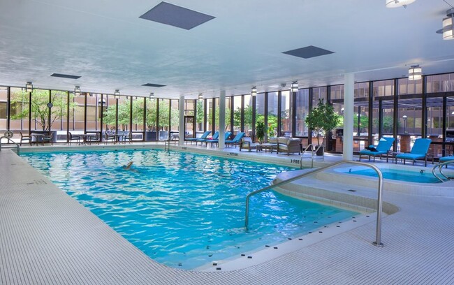 Photo - 323 E Ontario St