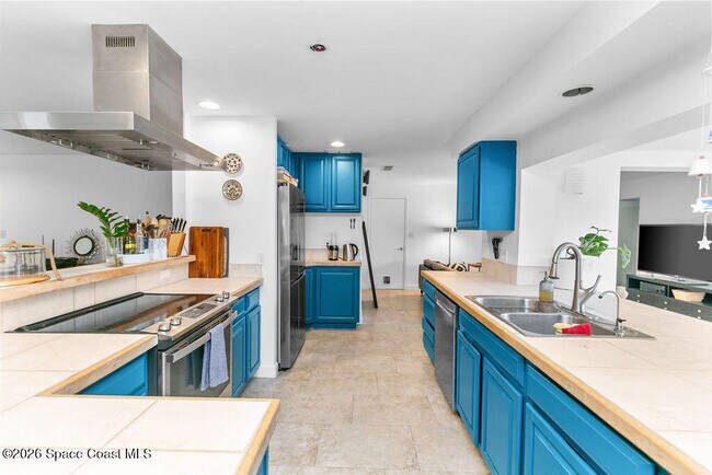 Photo - 302 W Osceola Ln