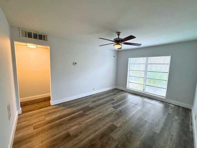 Photo - 4461 Treehouse Ln