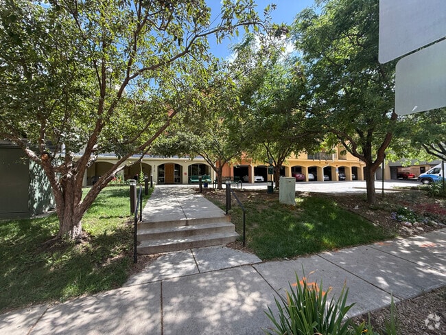Building Photo - 2510 Taft Dr Rental
