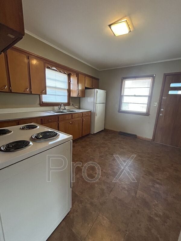 Photo - 111 W Lindburg St Unit Apt B